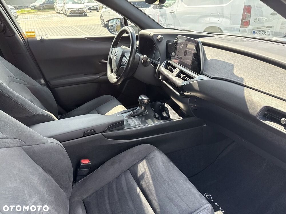 Lexus UX 250h GPF Business 2WD - 17