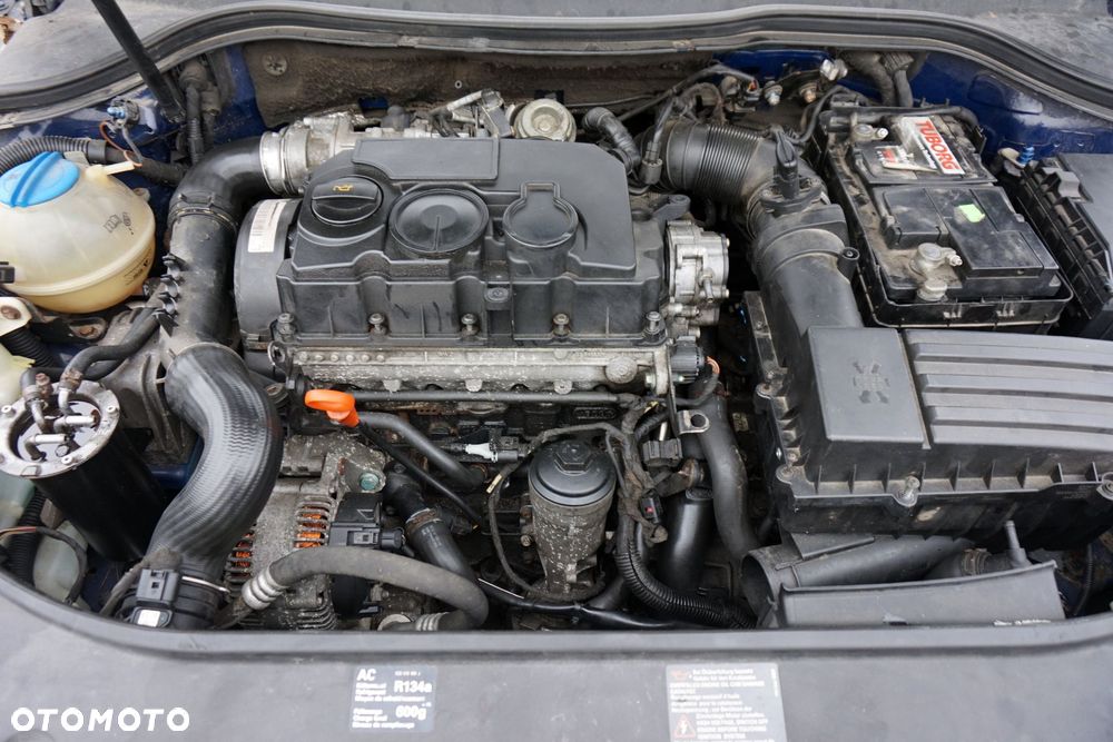 VOLKSWAGEN PASSAT B6 KOMBI 2006 LA5E 2.0 TDI BMP 140KM JLU GRANATOWY na części - 9