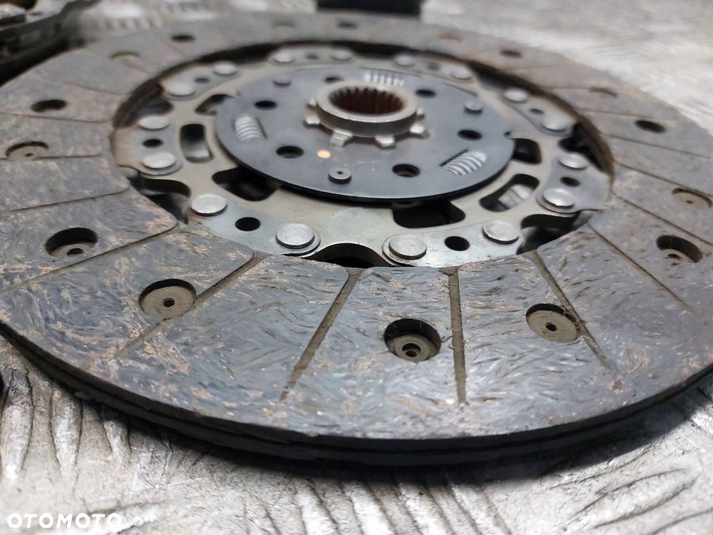 KOŁO DWUMASOWE + TARCZA + DOCISK + ŁOŻYSKO TOURAN I 2.0 TDI 03G141025H - 9