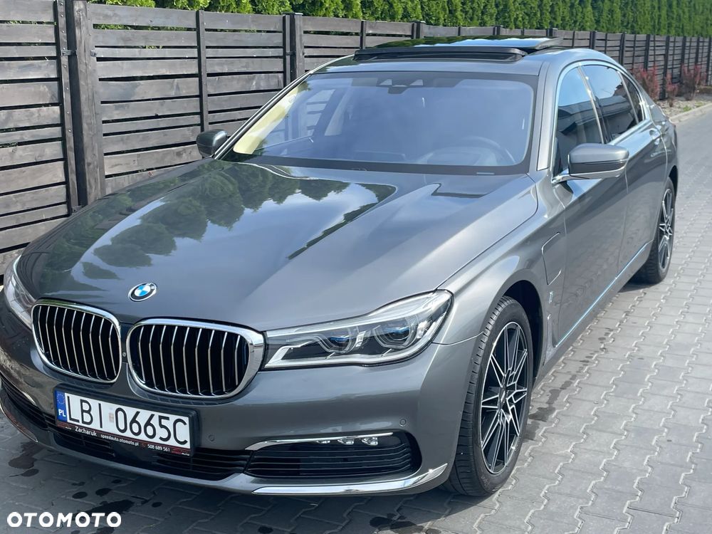 BMW Seria 7 740Le iPerformance - 16