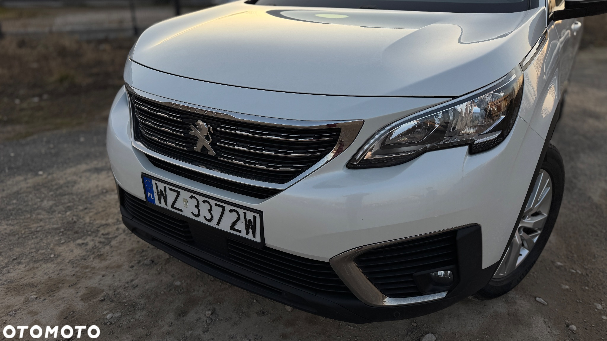 Peugeot 5008 1.6 THP Active S&S EAT6 - 29