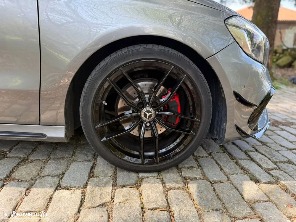 Mercedes-Benz A 180 d AMG Line - 10