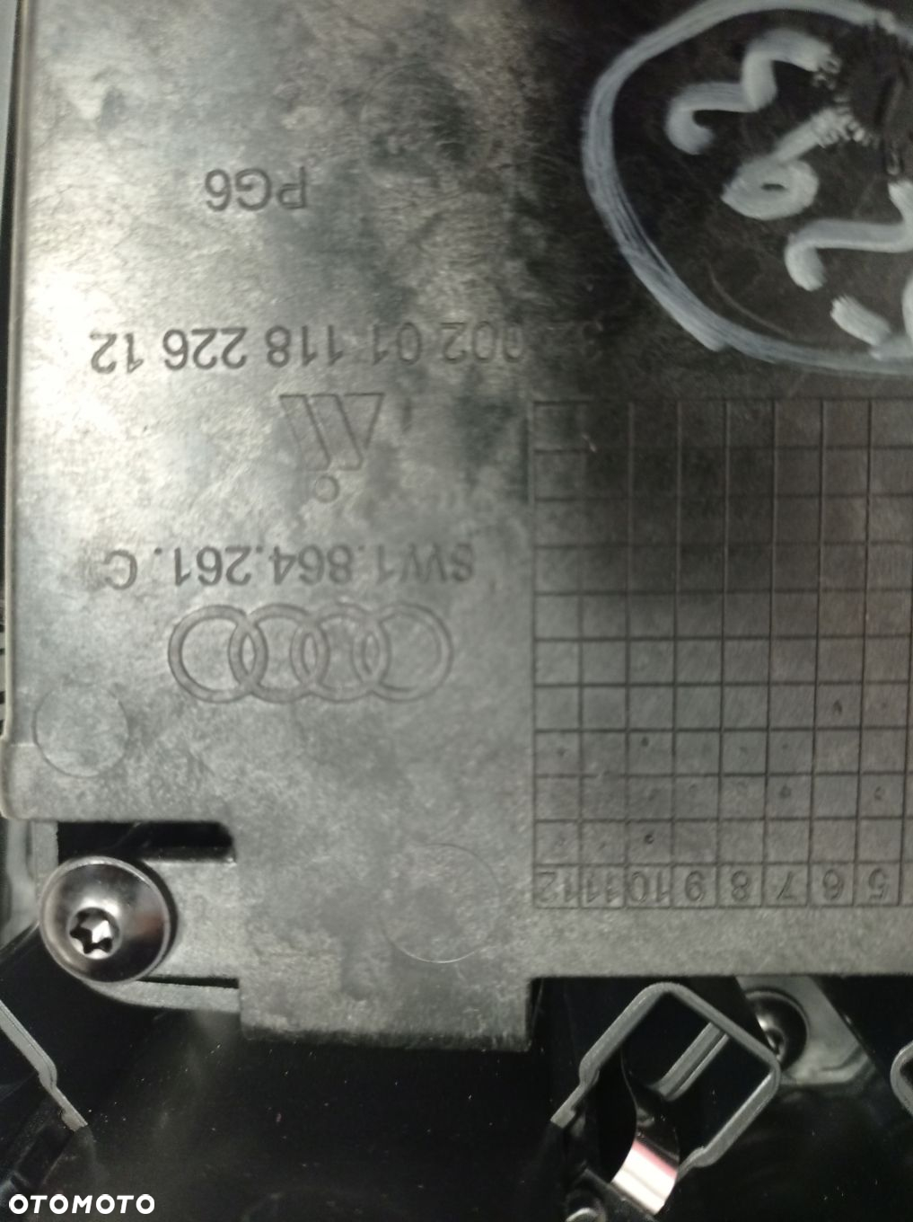 AUDI A4 B9 PANEL ŚRODKOWY TUNEL GAŁKA 8W1864261C - 5