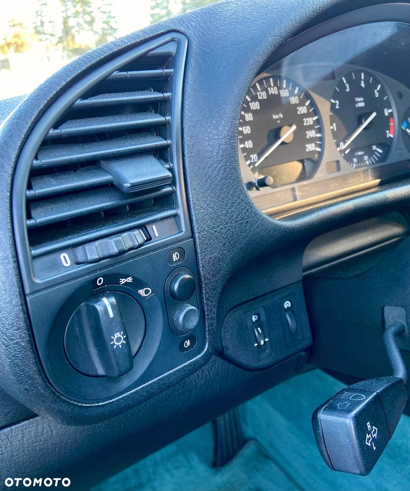 BMW Seria 3 - 33