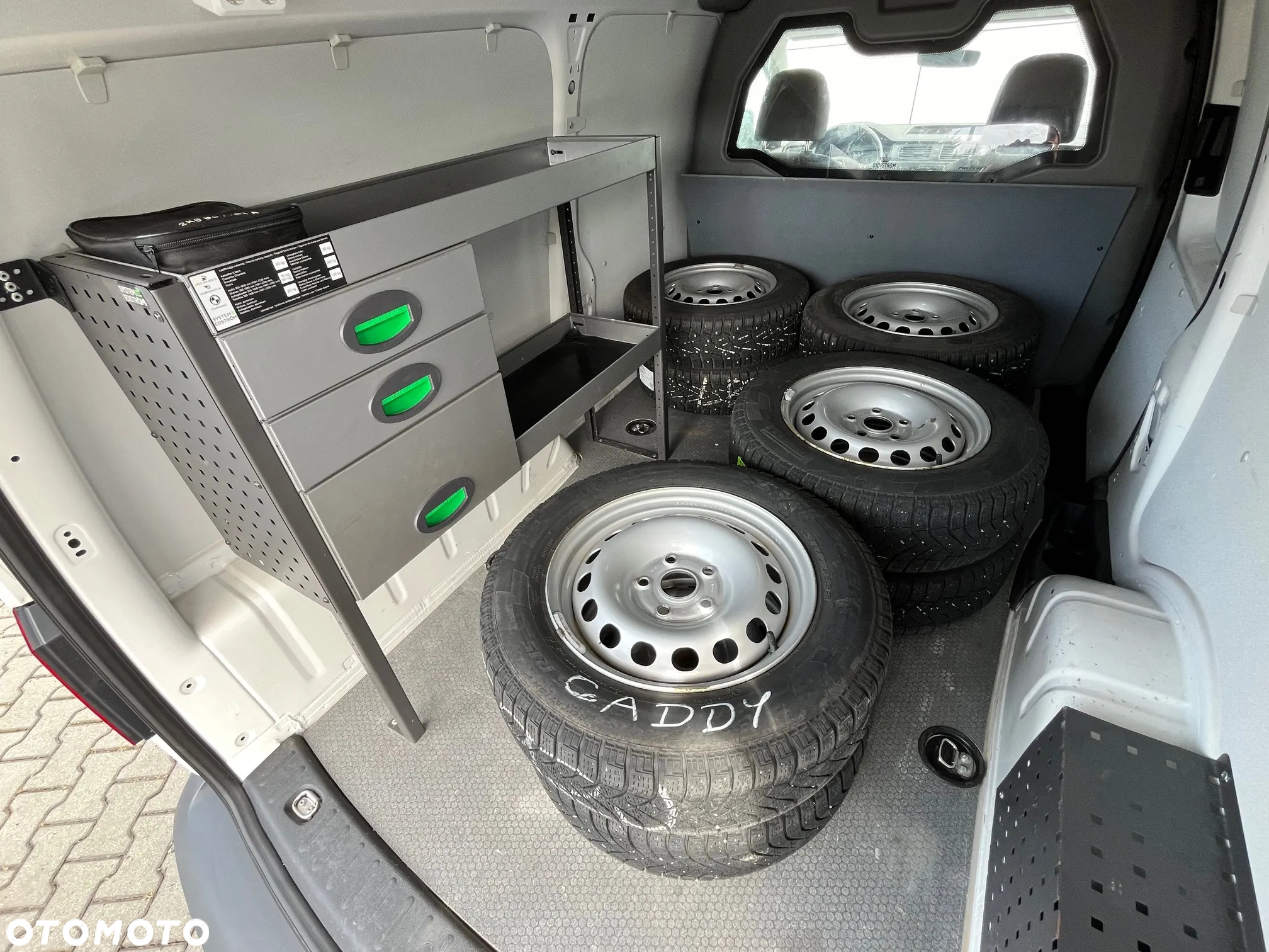 Volkswagen Caddy Maxi - 15