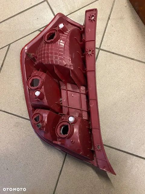 LAMPA TYŁ LEWA 92401-0X0XX PRAWA 92402-0X0XX HYUNDAI I10 - 10