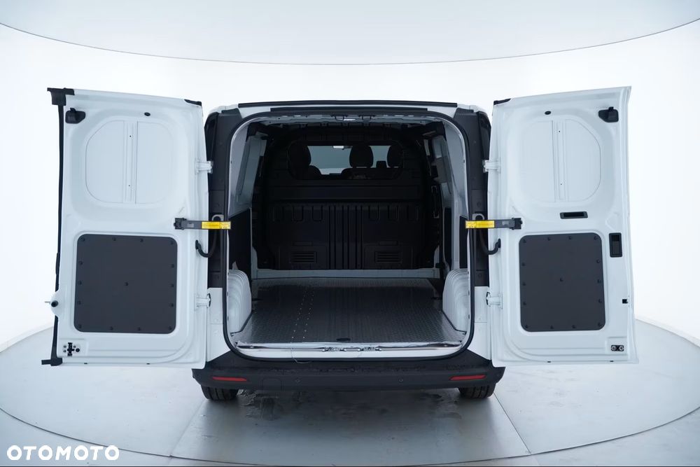 Maxus Deliver 7 L2H1 - 8