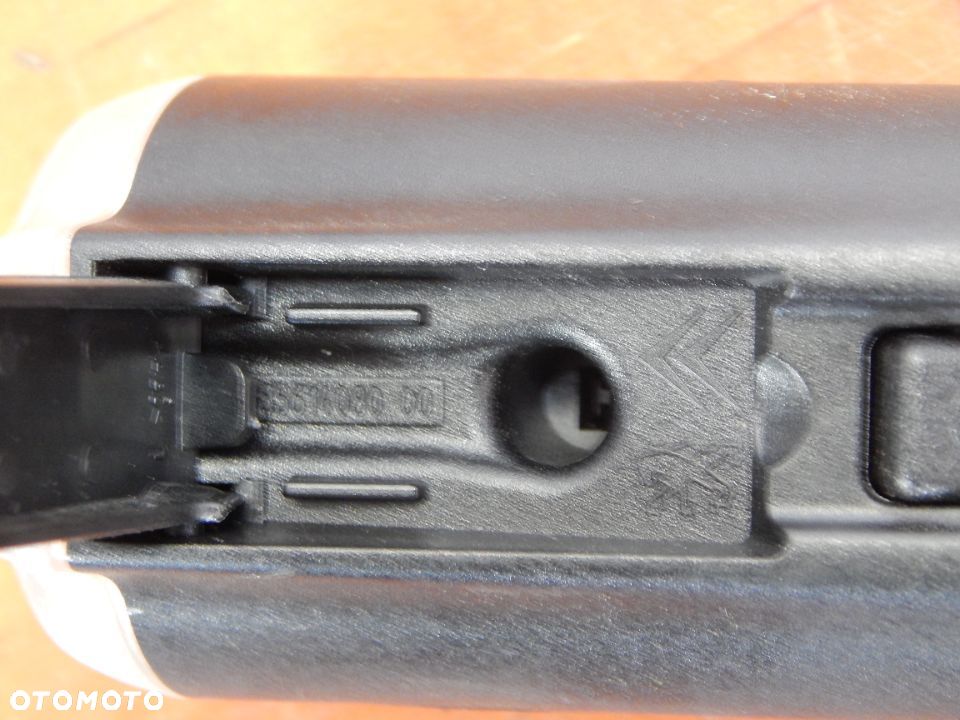 Lampka bagażnika latarka Peugeot 5008 3008 I Citroen c5 c4 ds4 06-17 Łuków części - 4