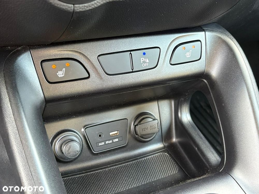 Hyundai ix35 1.6 2WD Fifa World Cup Edition - 27