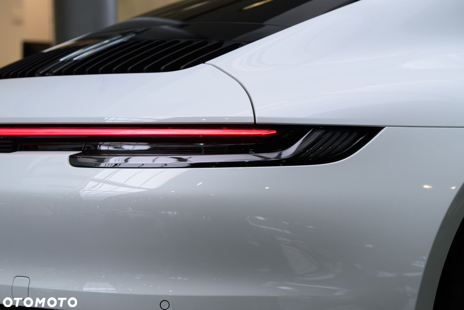 Porsche 911 Carrera 4 GTS - 24