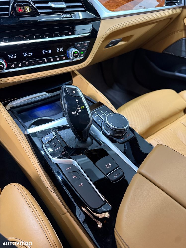 BMW Seria 5 530e Aut. M Sport Edition - 27