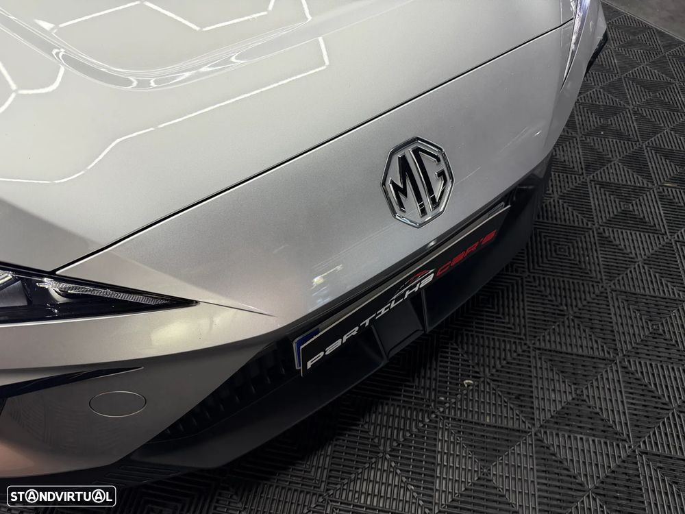 MG MG4 64 kWh Luxury - 5