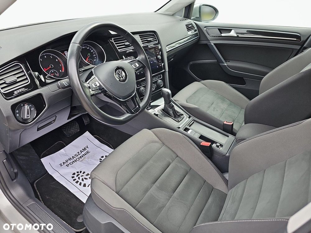 Volkswagen Golf - 12