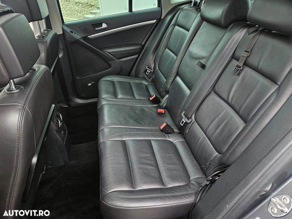 Volkswagen Tiguan 2.0 TDI DPF 4Motion BlueMotion Technology Exclusive - 17