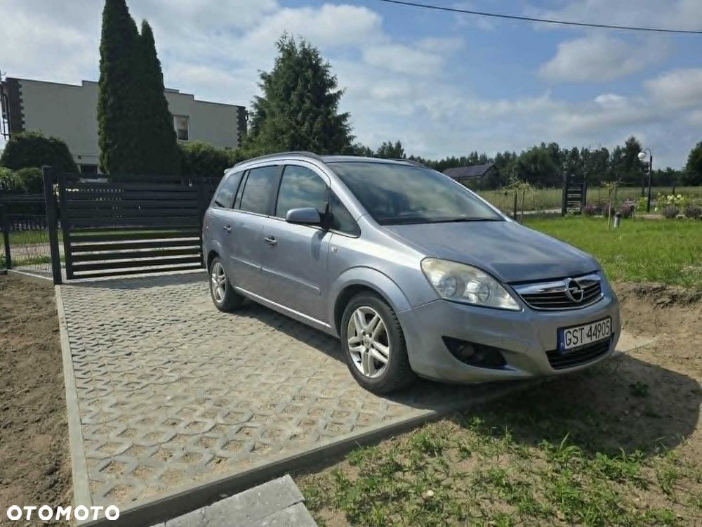 Opel Zafira - 2