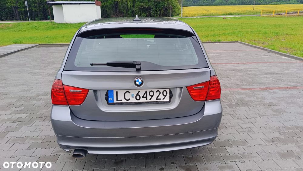 BMW Seria 3 320d DPF - 10