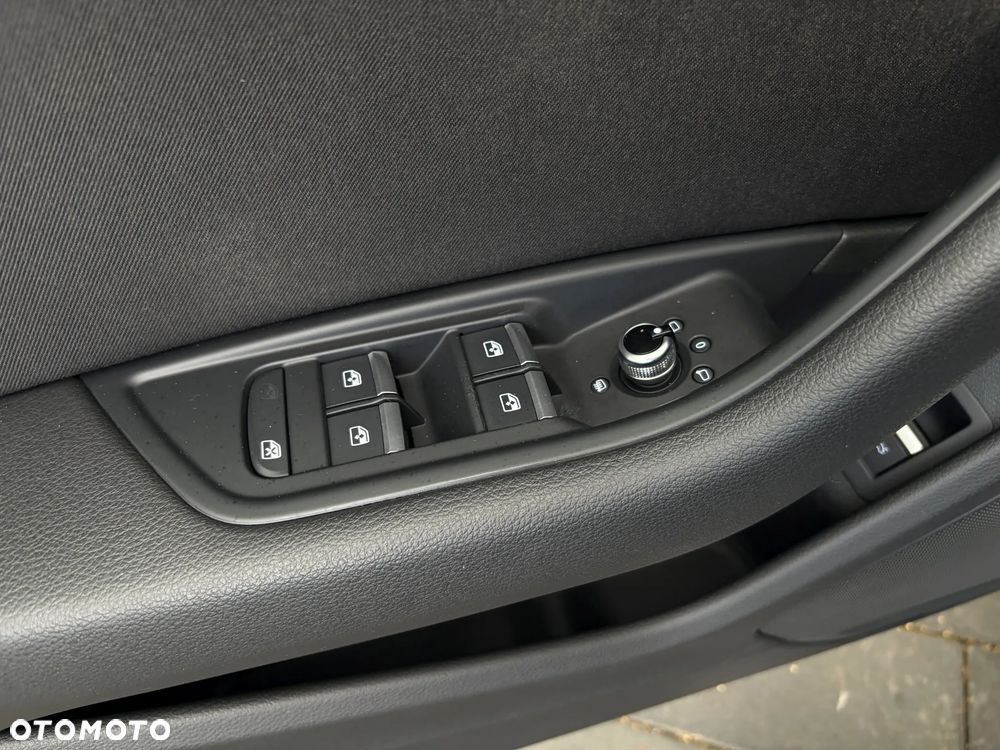 Audi A4 Limousine 2.0 TFSI ultra Sport - 32