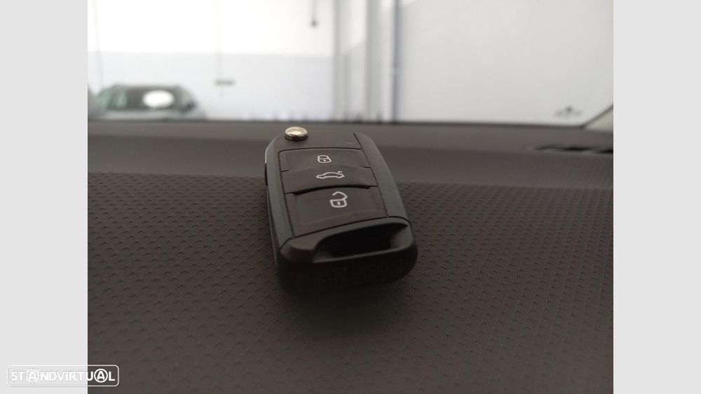 SEAT Arona 1.0 TSI Wave - 23