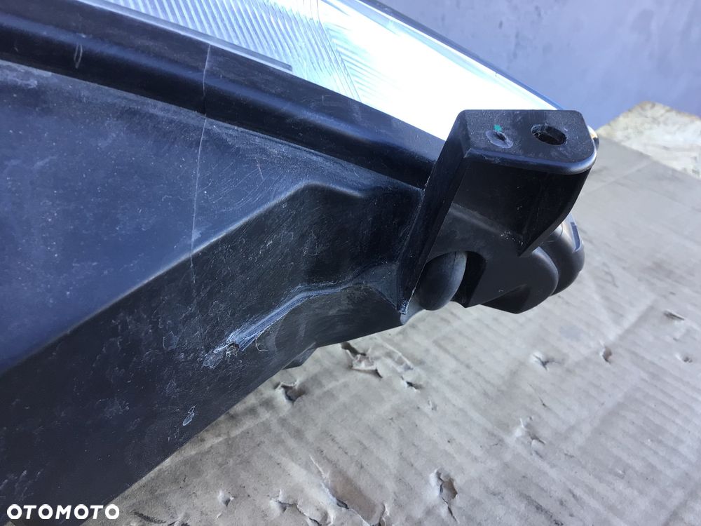 Lampa przednia lewa Ford B-max - 6