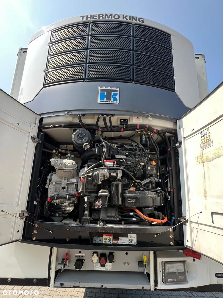 Schmitz Cargobull V7 SKO24 Thermo King Advancer A400 - 14