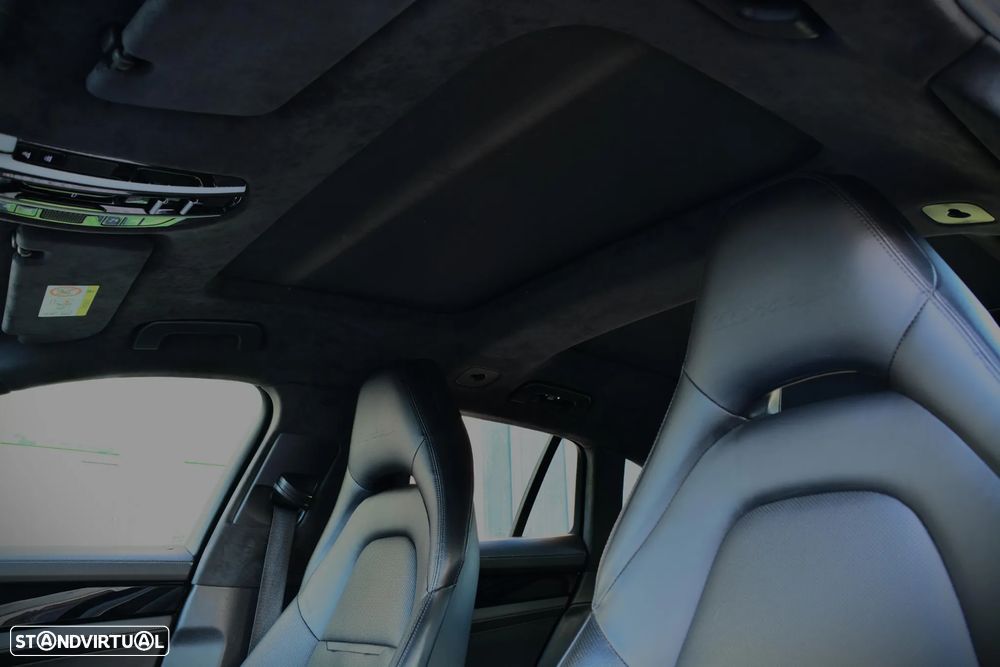 Porsche Panamera Sport Turismo Turbo S E-Hybrid - 31