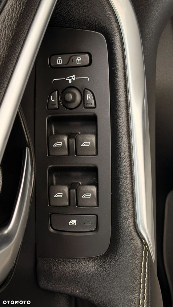 Volvo V40 D3 Linje You - 15