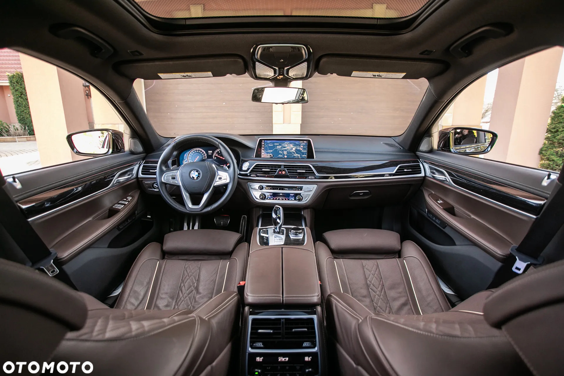 BMW Seria 7 750Li xDrive - 23