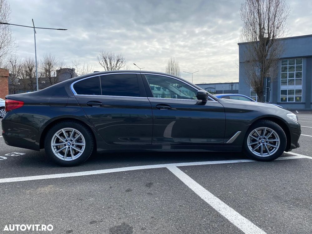 BMW Seria 5 520d AT - 13