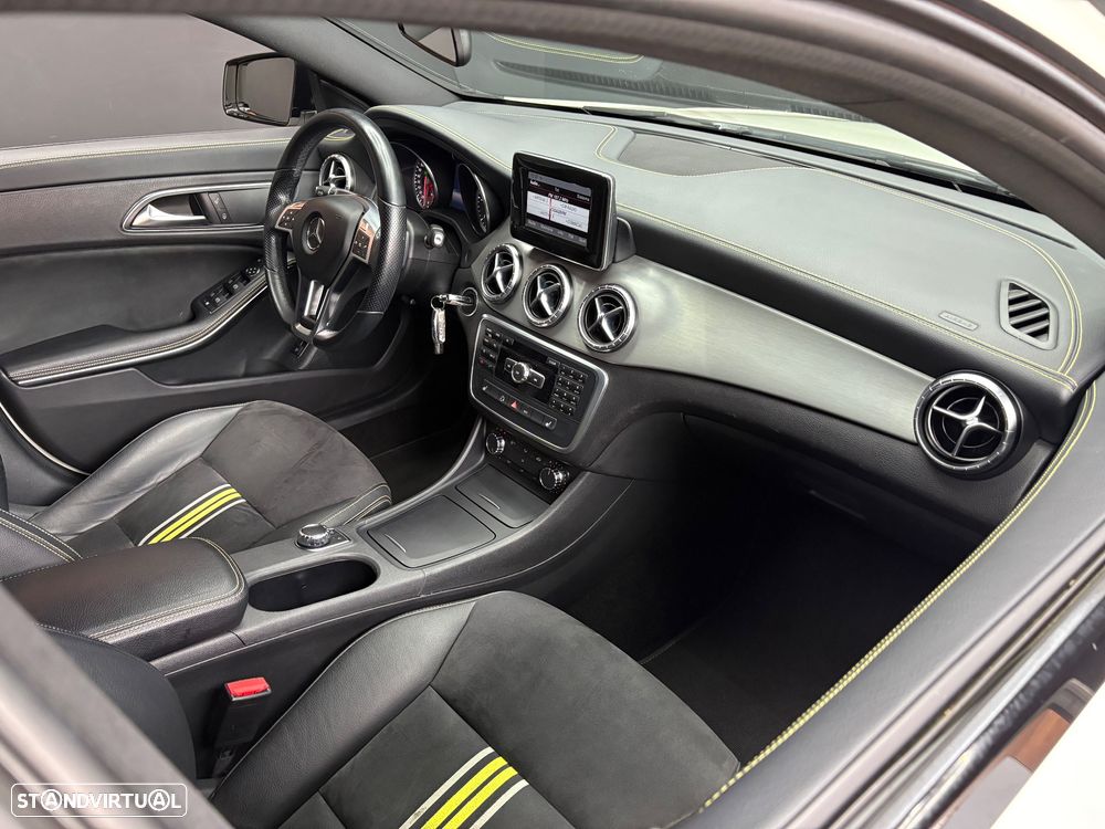 Mercedes-Benz CLA 220 CDI 7G-DCT AMG Line - 56