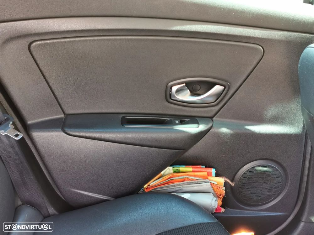 Renault Mégane Sport Tourer 1.5 dCi Dynamique - 12