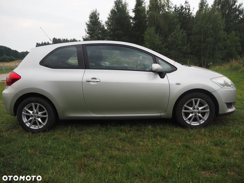 Toyota Auris 1.4 VVT-i Team - 5