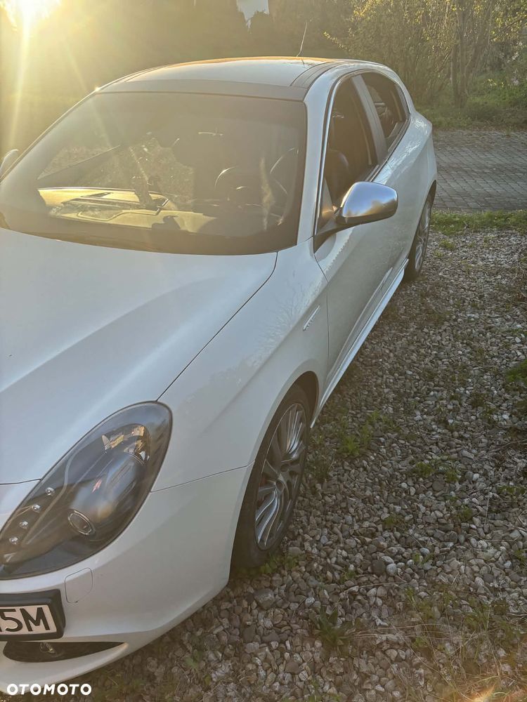 Alfa Romeo Giulietta 2011 photo 5