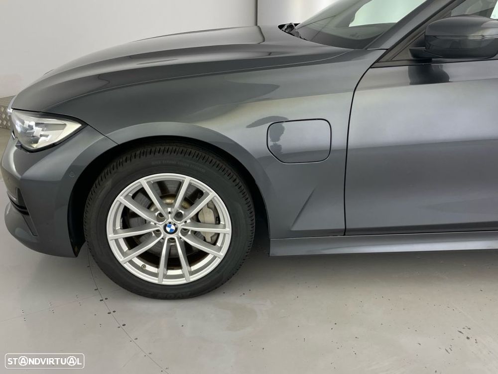 BMW 330 e Auto - 20