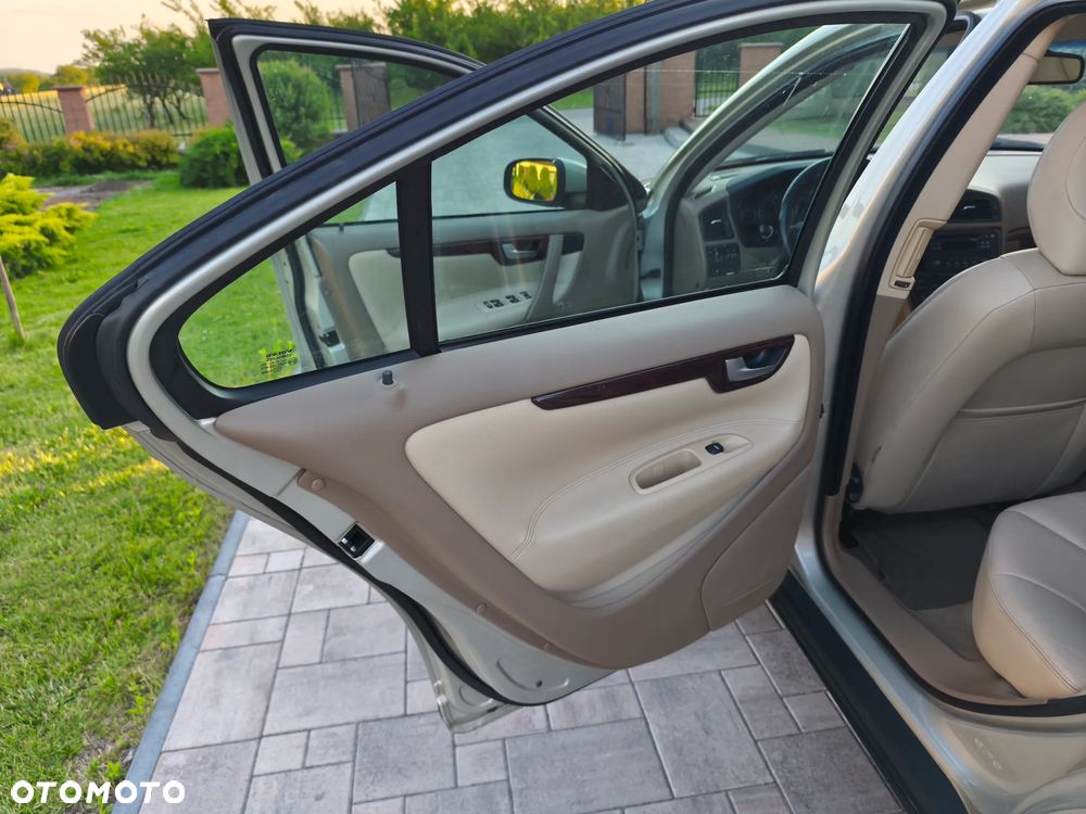 Volvo S60 2.4D Kinetic - 31