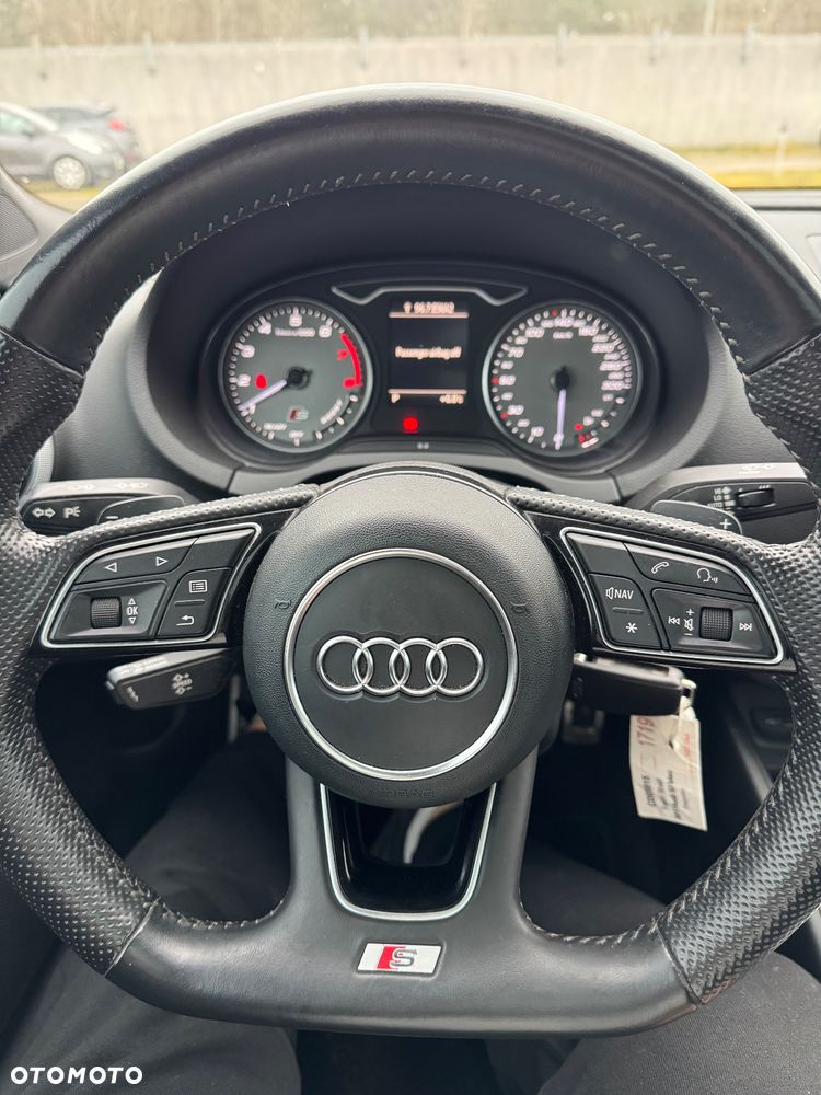 Audi S3 S tronic - 12