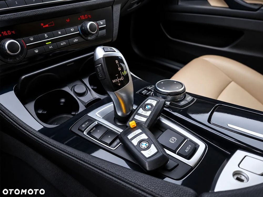 BMW Seria 5 520d Efficient Dynamics Edition Sport Line - 14
