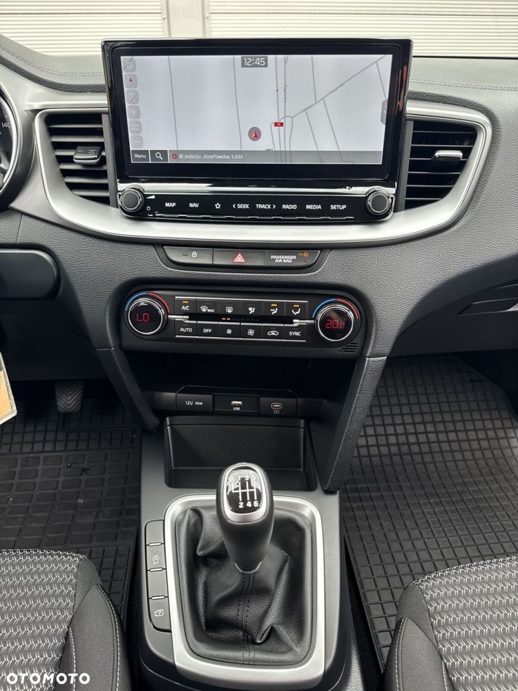 Kia Ceed 1.5 T-GDI M - 20
