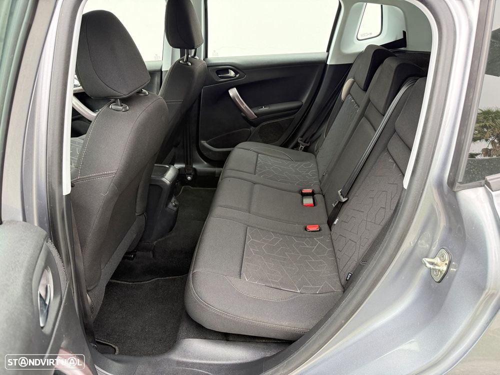 Peugeot 2008 - 6