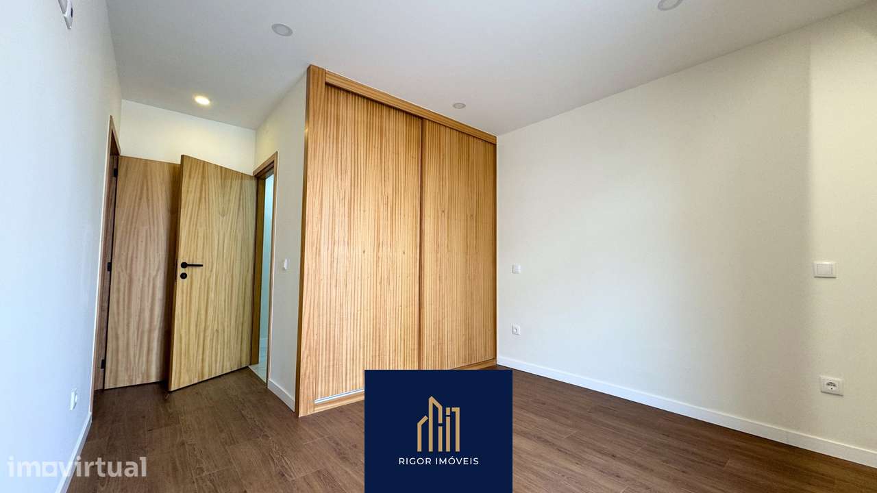 Apartamento T2 Remodelado - Caxinas, Vila do Conde | Oportunidade - Grande imagem: 4/17