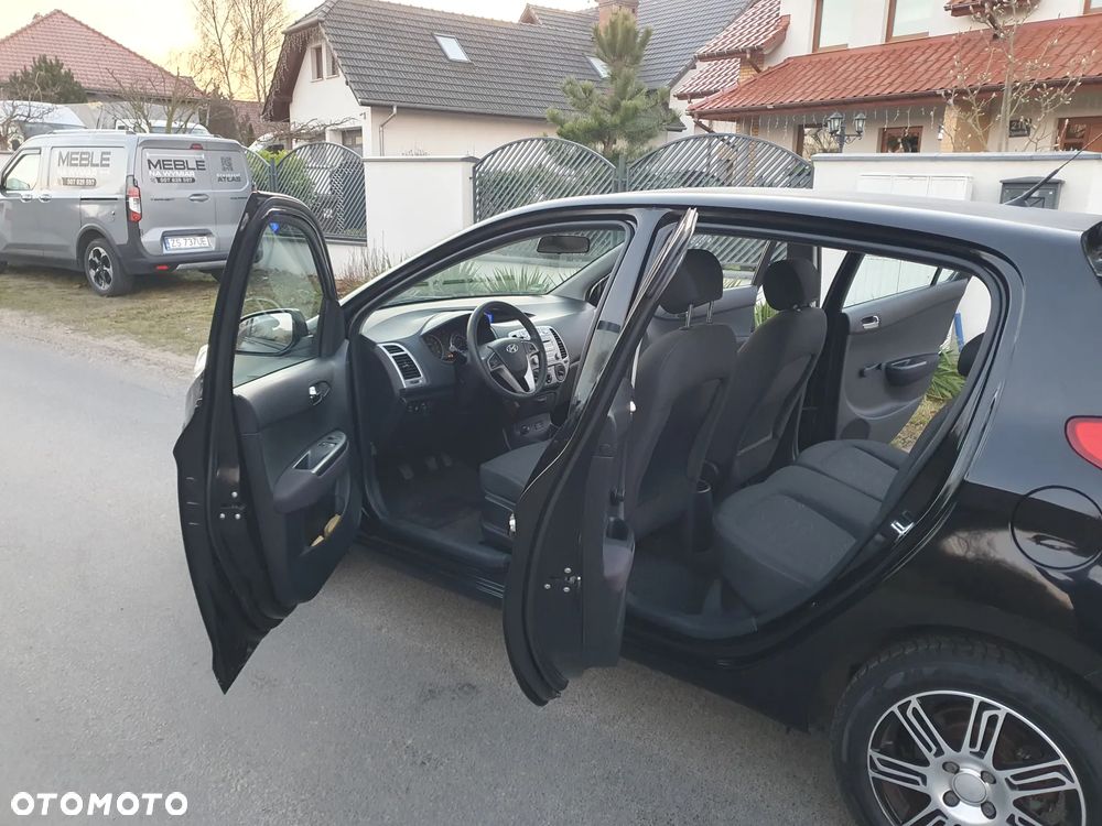 Hyundai i20 1.2 UEFA EURO 2012 Edition - 17