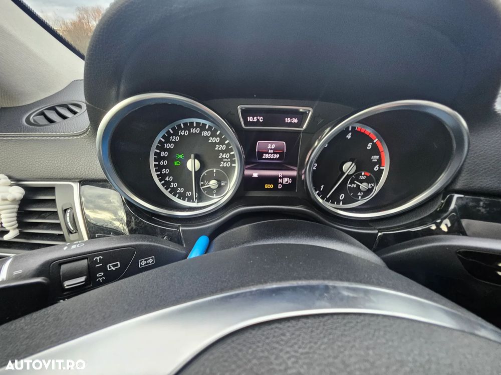 Mercedes-Benz ML - 23