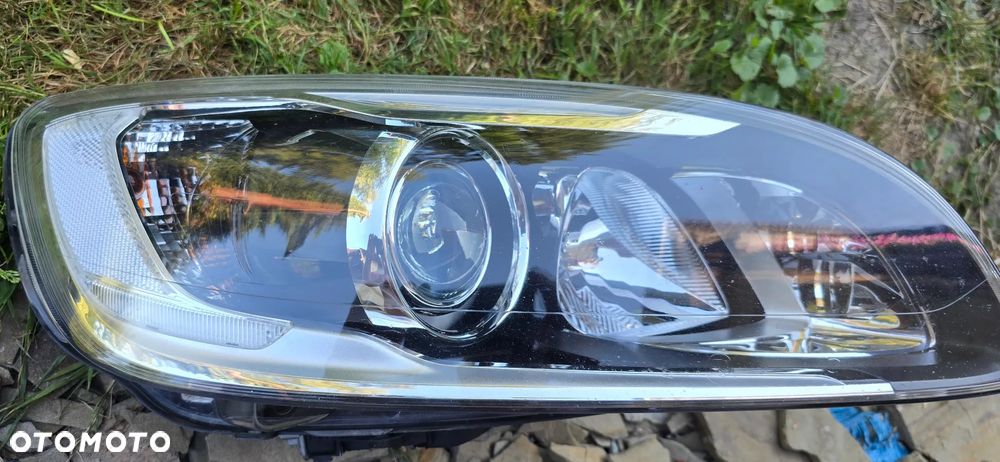 Lampy XENON S60 V60 - 10