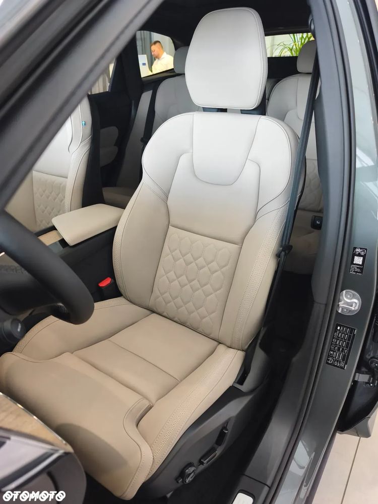 Volvo XC 60 B5 B AWD Plus Dark - 10