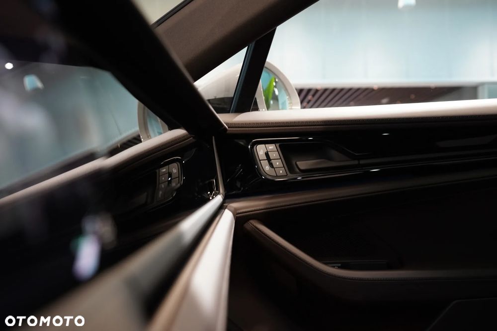 Porsche Panamera 4S E-Hybrid PHEV - 20