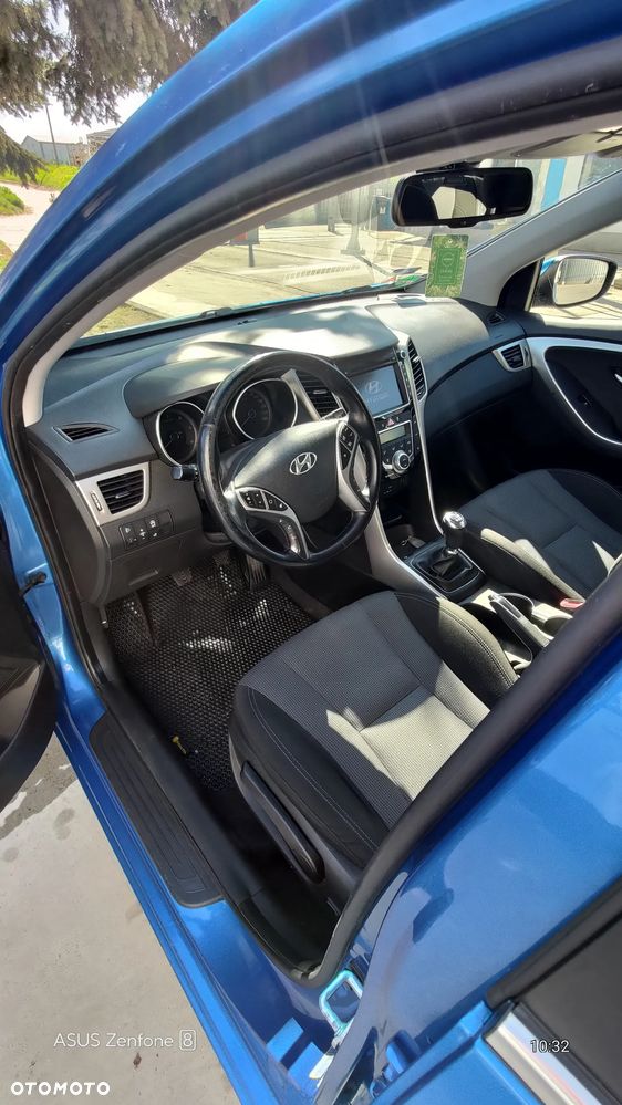 Hyundai i30 blue 1.6 CRDi Premium - 9