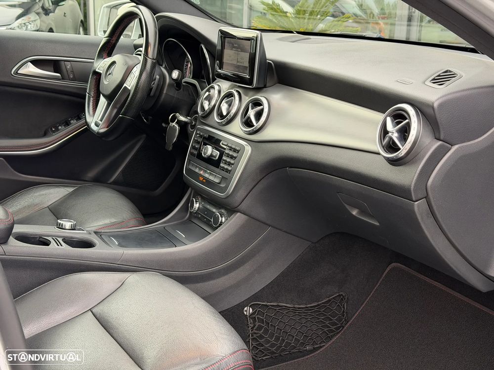 Mercedes-Benz GLA 200 d 7G-DCT AMG Line - 11