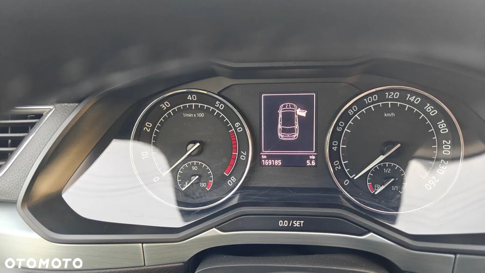 Skoda Superb 1.8 TSI Ambition - 11