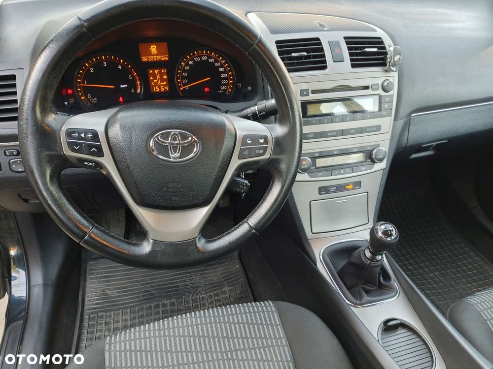 Toyota Avensis 2.0 D-4D - 7
