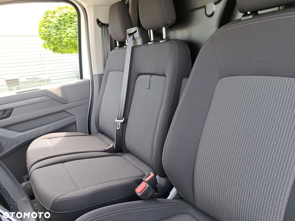Volkswagen Transporter Transporter Furgon L2 2,0 TDI 150 KM automat - 17