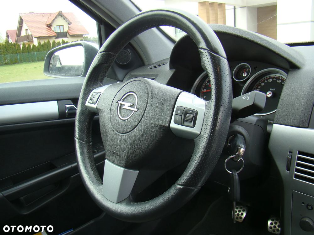 Opel Astra 1.6 Innovation - 29